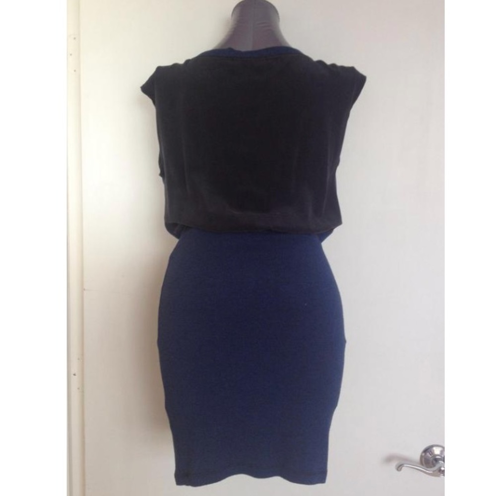 Robbi & Nikki blue dress SILK black upper backing